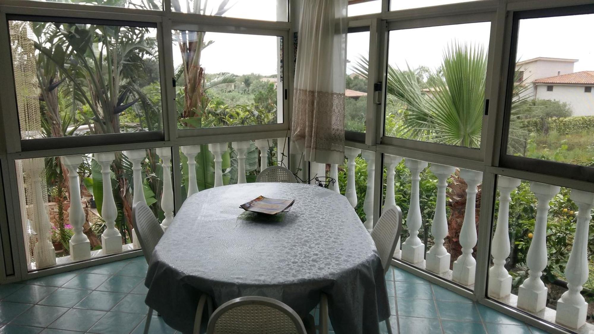 Garden Fiorella Apartment ชีนิซี ภายนอก รูปภาพ
